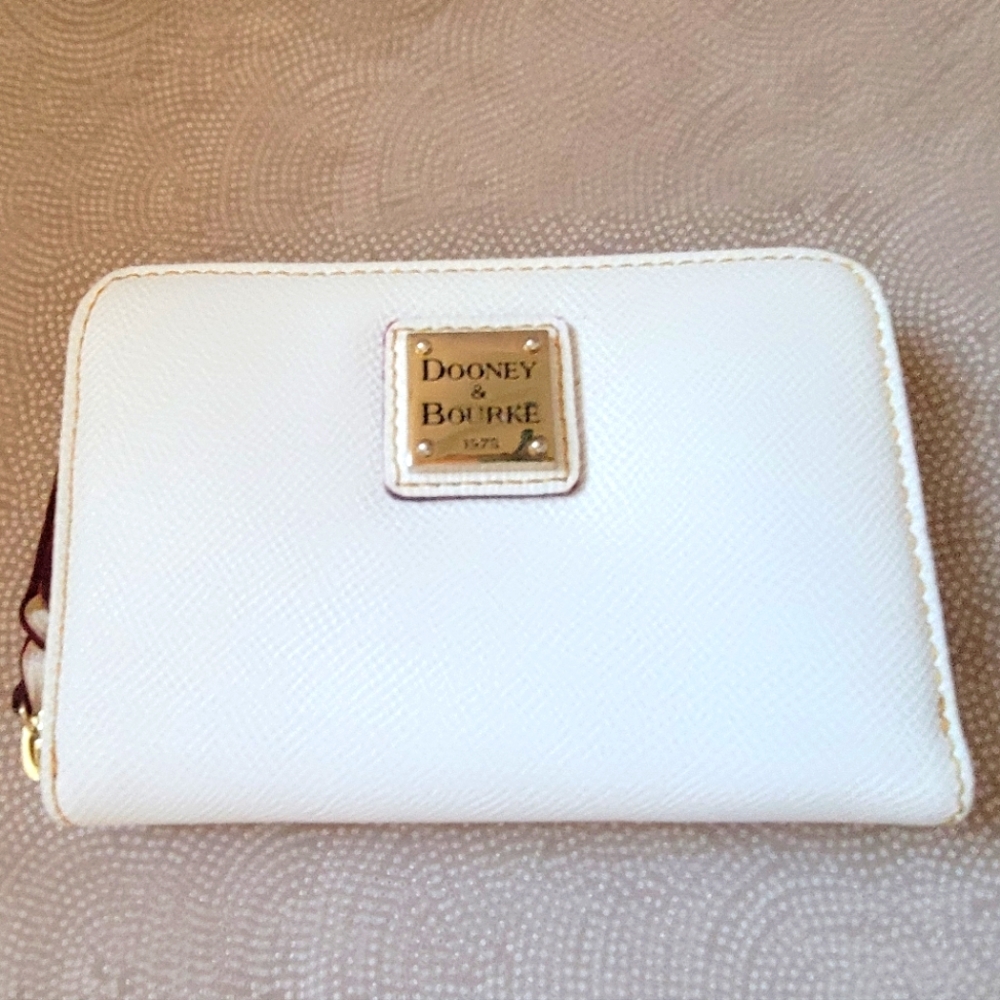 Dooney & Bourke wallet